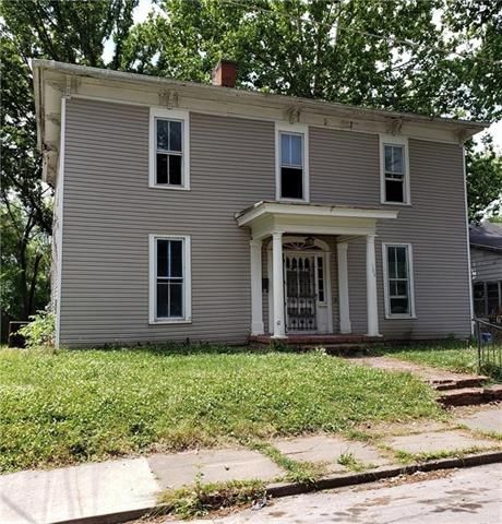 104 E 6th St, Carrollton, MO 64633