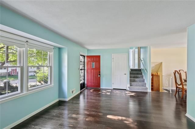 5232 Delaware St, Kansas City, MO 64133