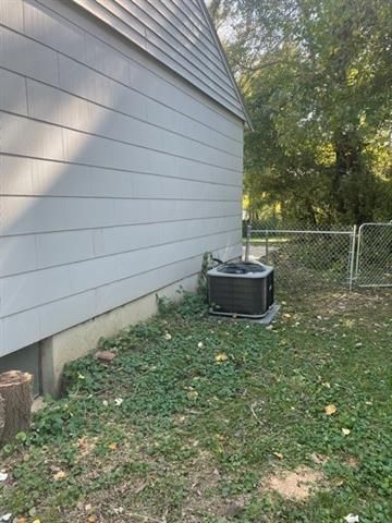 8311 E 110 St, Kansas City, MO 64134