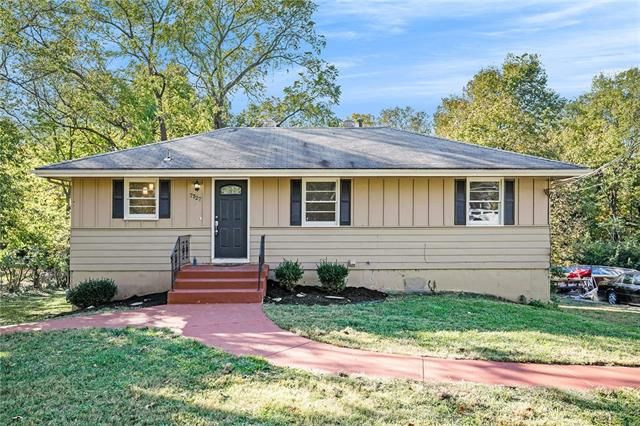 7727 E 70th Ter, Kansas City, MO 64133