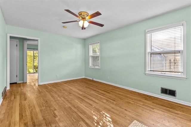 7835 Main St, Kansas City, MO 64114