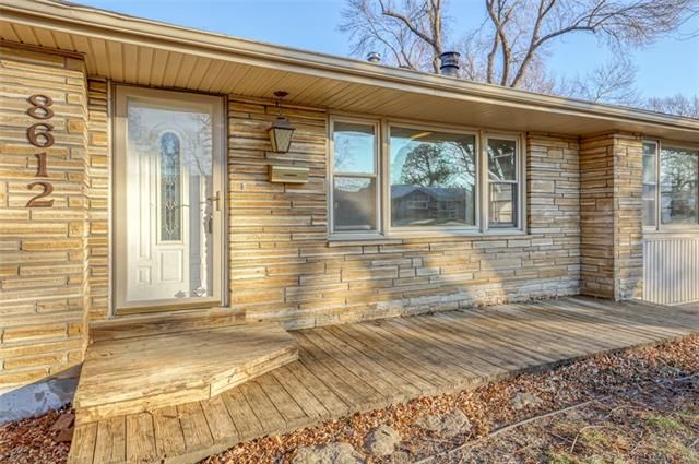 8612 E 74th Ter, Kansas City, MO 64133