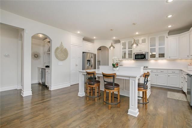 16405 Perry St, Overland Park, KS 66085