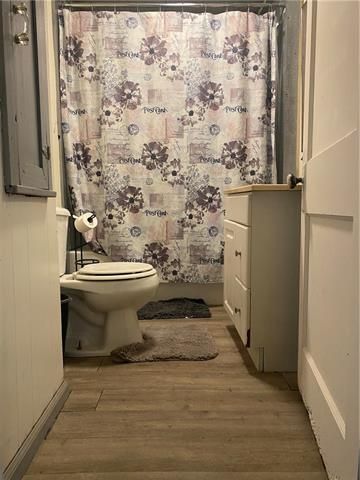 613 Main St, Henrietta, MO 64036