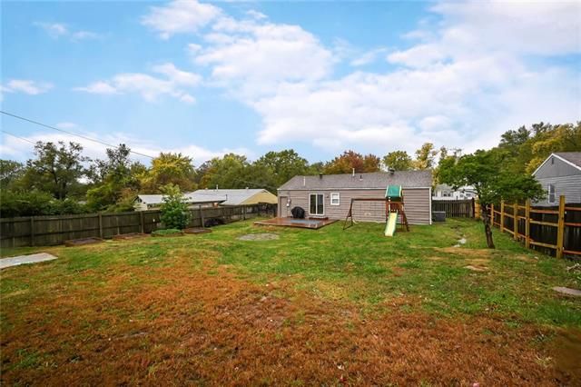 5601 E 101st Ter, Kansas City, MO 64137