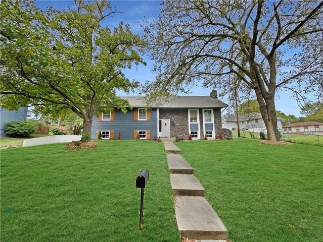 4940 Wallace Ave, Kansas City, MO 64129