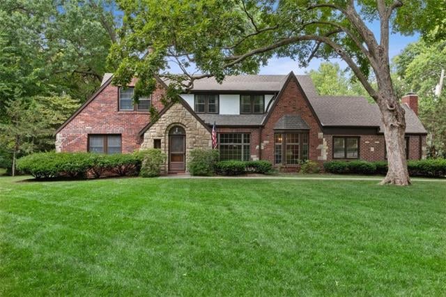 6700 W 67th St, Overland Park, KS 66202