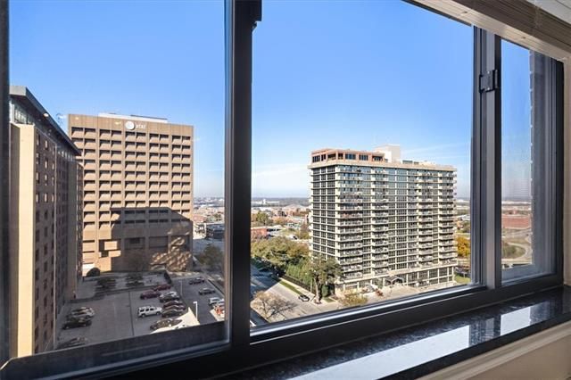 700 E 8th St #14F, Kansas City, MO 64106
