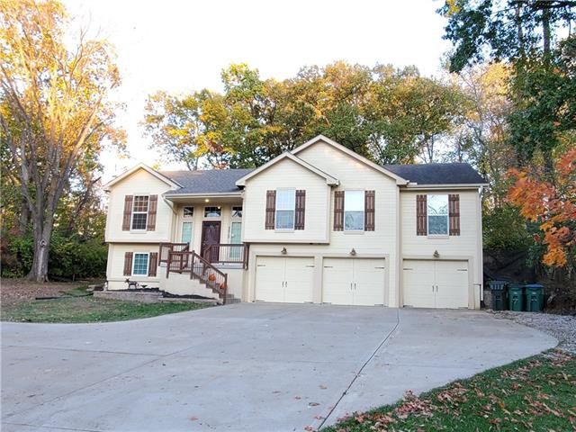 5015 NW Northwood Rd, Riverside, MO 64150