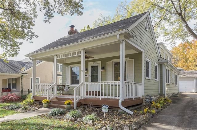 6432 Morningside Dr, Kansas City, MO 64113