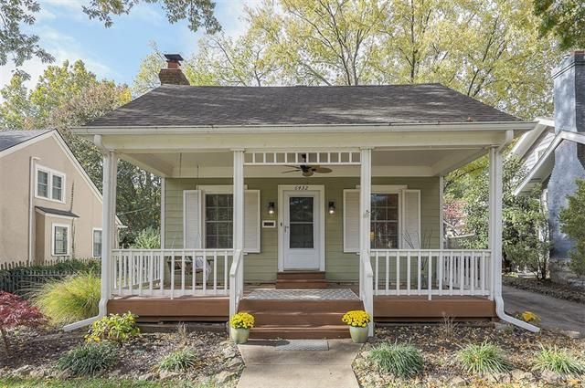 6432 Morningside Dr, Kansas City, MO 64113