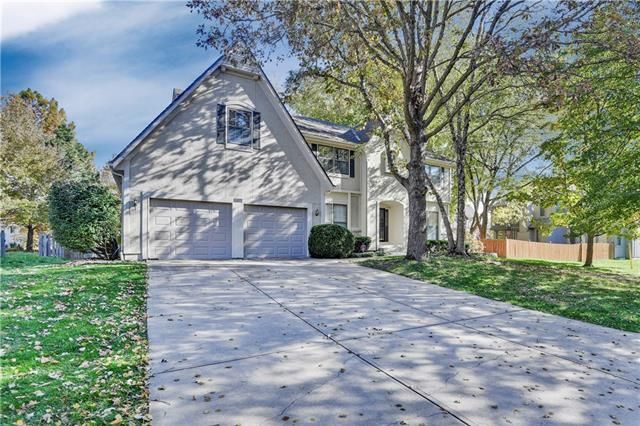 12923 Ballentine St, Overland Park, KS 66213