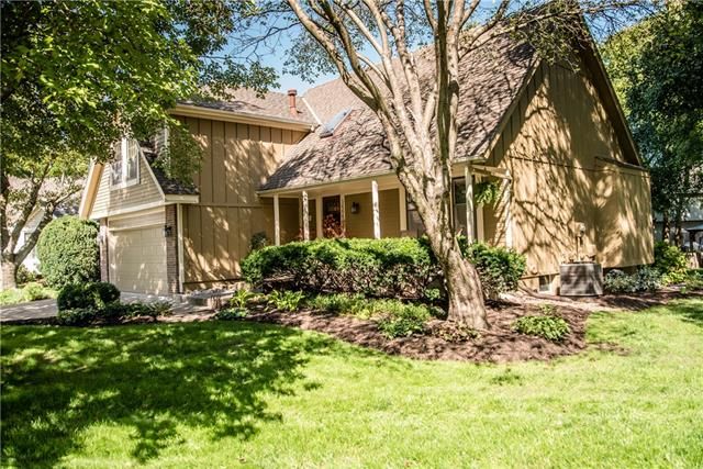 14649 S Seminole Cir, Olathe, KS 66062