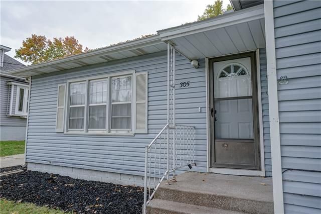 305 E North Main St, Richmond, MO 64085
