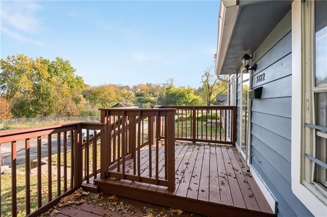 2822 Elmwood Ave, Kansas City, MO 64128