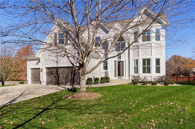 12903 Bond St, Overland Park, KS 66213
