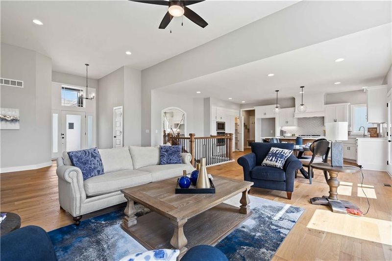 1725 SW 27th St, Lee's Summit, MO 64082