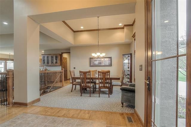 1658 NE Lashbrook Ct, Lee's Summit, MO 64086