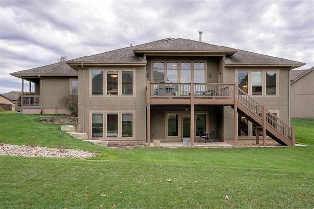1658 NE Lashbrook Ct, Lee's Summit, MO 64086