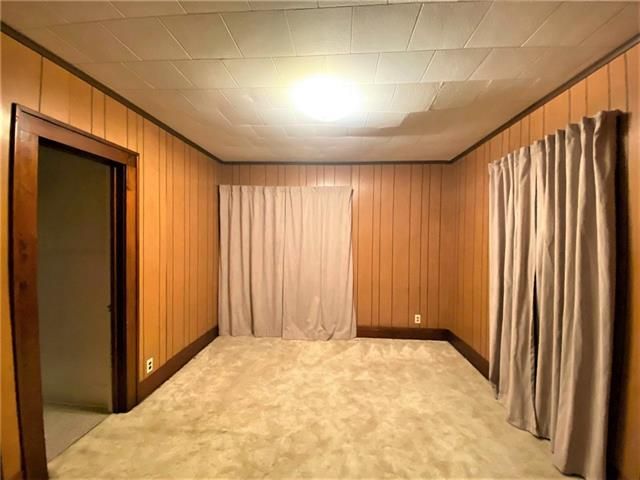 522 E 1st St, Maryville, MO 64468