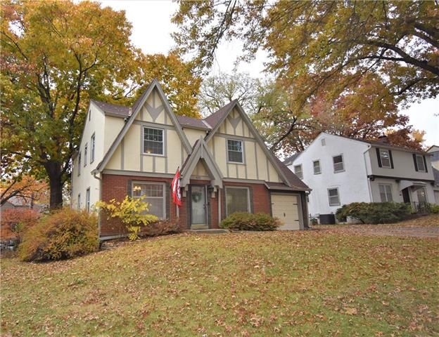 420 E 80th St, Kansas City, MO 64131
