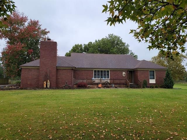 1213 S 220th St, Pittsburg, KS 66762