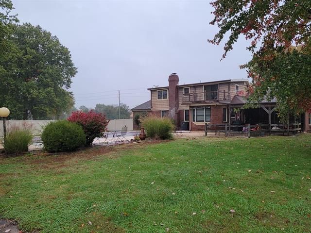 1213 S 220th St, Pittsburg, KS 66762