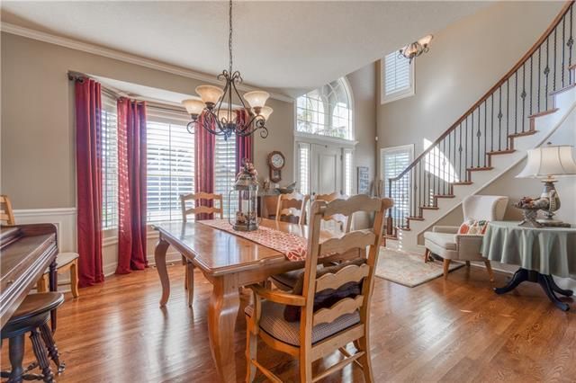 2716 NW Olmstead Dr, Lee's Summit, MO 64081