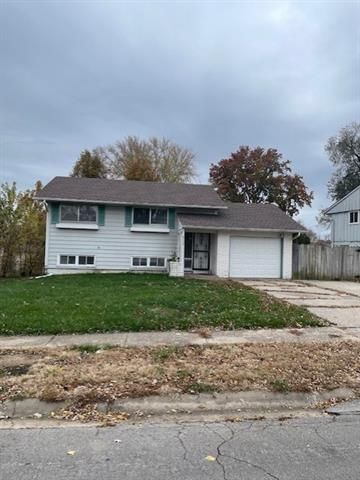 8403 E 91 St, Kansas City, MO 64138