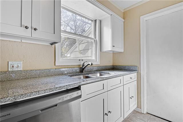 723 W 84th St, Kansas City, MO 64114