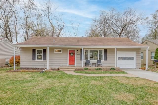 7228 Dearborn St, Overland Park, KS 66204