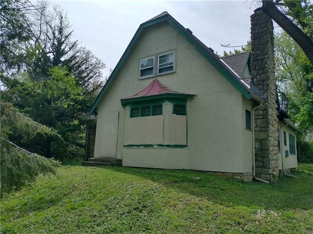 1191 E 77th Ter, Kansas City, MO 64131