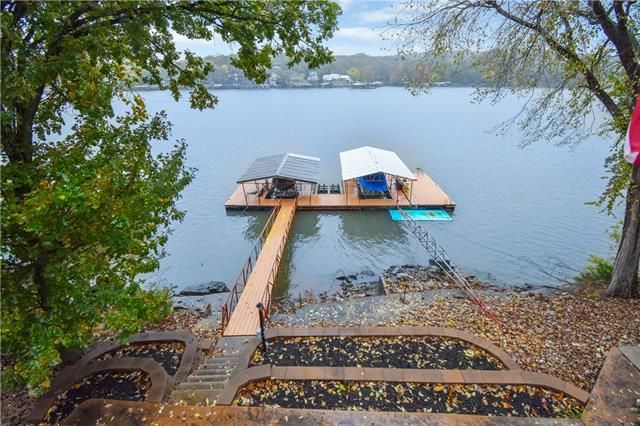 29689 Turkey Creek Dr, Edwards, MO 65326