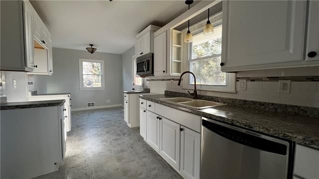 4501 E Red Bridge Rd, Kansas City, MO 64137