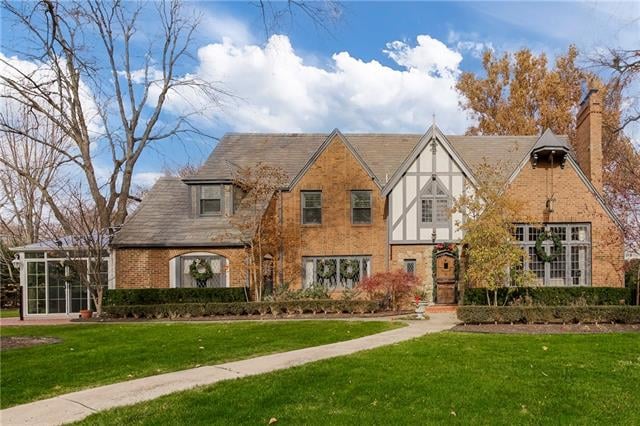 850 W 53rd Ter, Kansas City, MO 64112