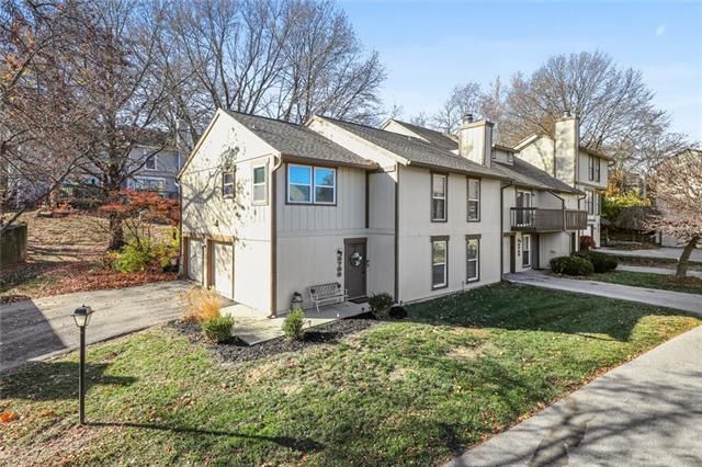 5758 N Anita Ave, Kansas City, MO 64151