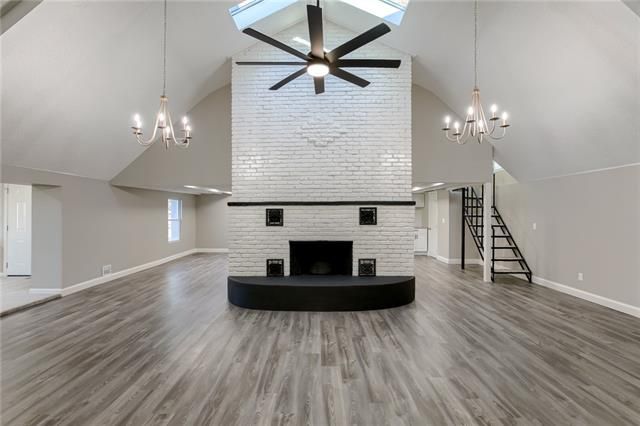 8010 E 68th St, Kansas City, MO 64133