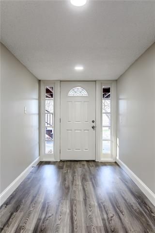8010 E 68th St, Kansas City, MO 64133