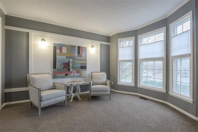 8417 W 145th Ter, Overland Park, KS 66223