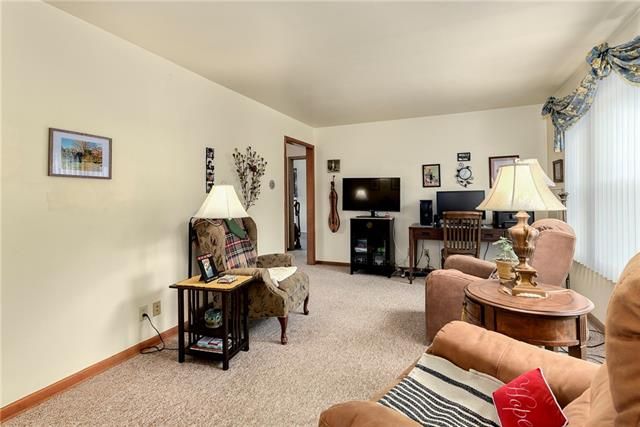 3021 S 47th St, Kansas City, KS 66106