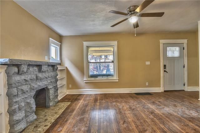 4115 Holmes St, Kansas City, MO 64110