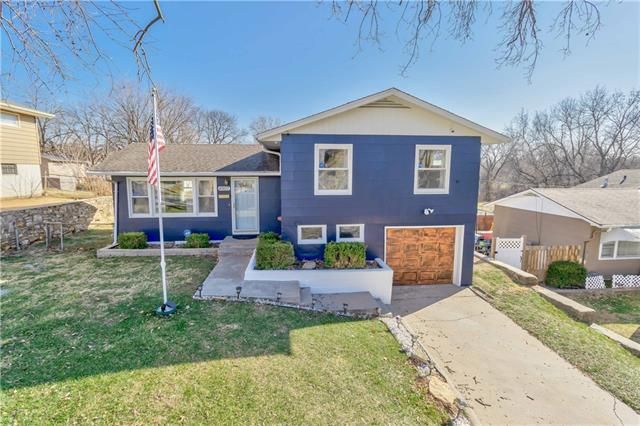 4907 E 41st Ter, Kansas City, MO 64130