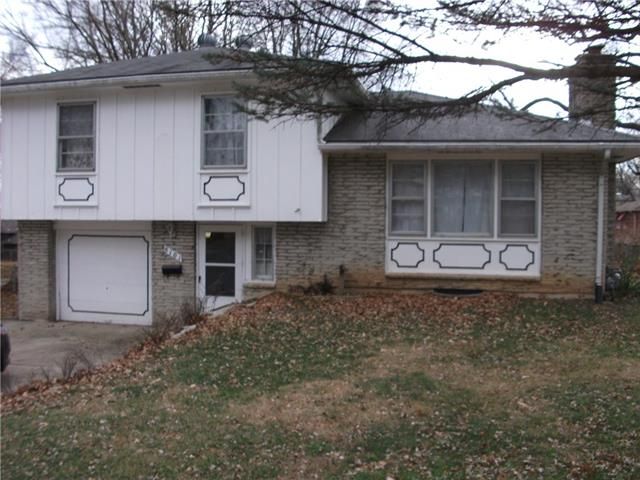 8101 E 91st Ter, Kansas City, MO 64138