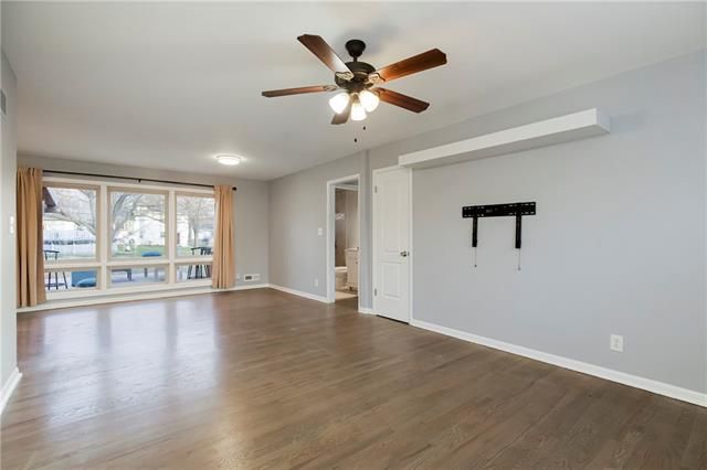 9815 Kessler St, Overland Park, KS 66212
