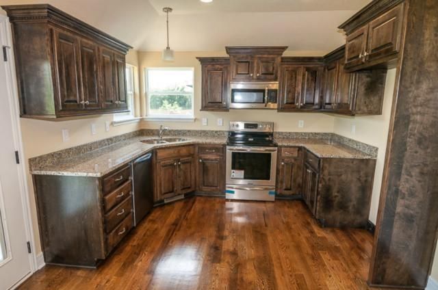 11287 Yecker Ave, Kansas City, KS 66109