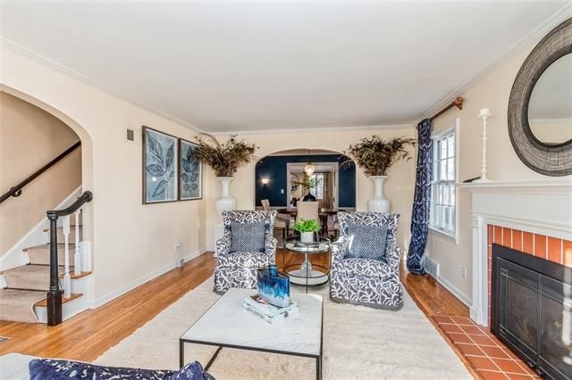 1228 Arno Rd, Kansas City, MO 64113