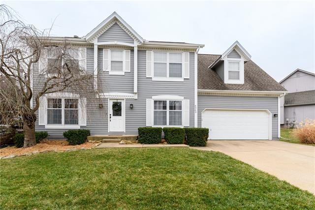 6063 W 157th Pl, Overland Park, KS 66223