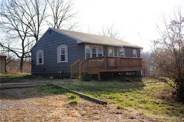 7801 E 55th St, Kansas City, MO 64129