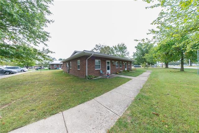 300 Fairground Rd, Versailles, MO 65084