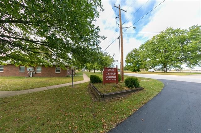 300 Fairground Rd, Versailles, MO 65084